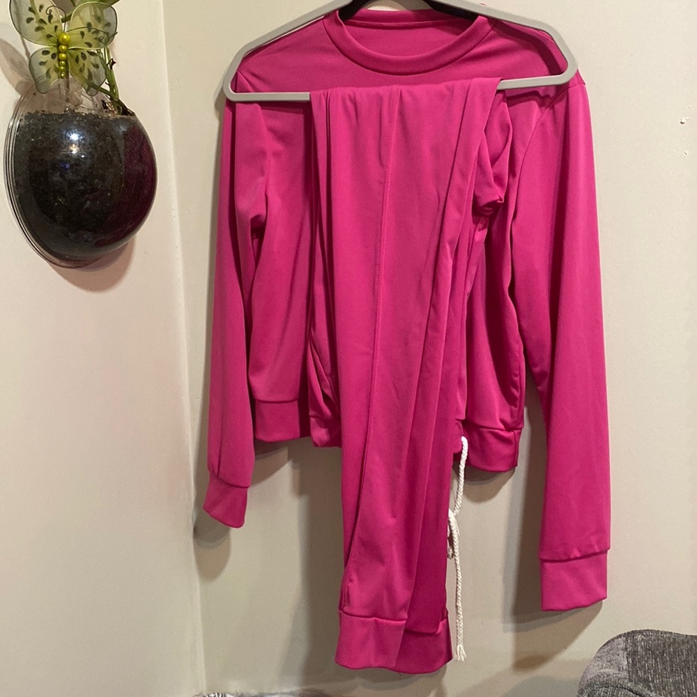 Pink women’s stretch set